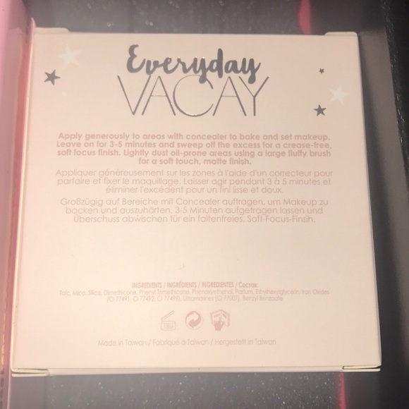 NWT Boxy Charm beauty set - Picture 6 of 8